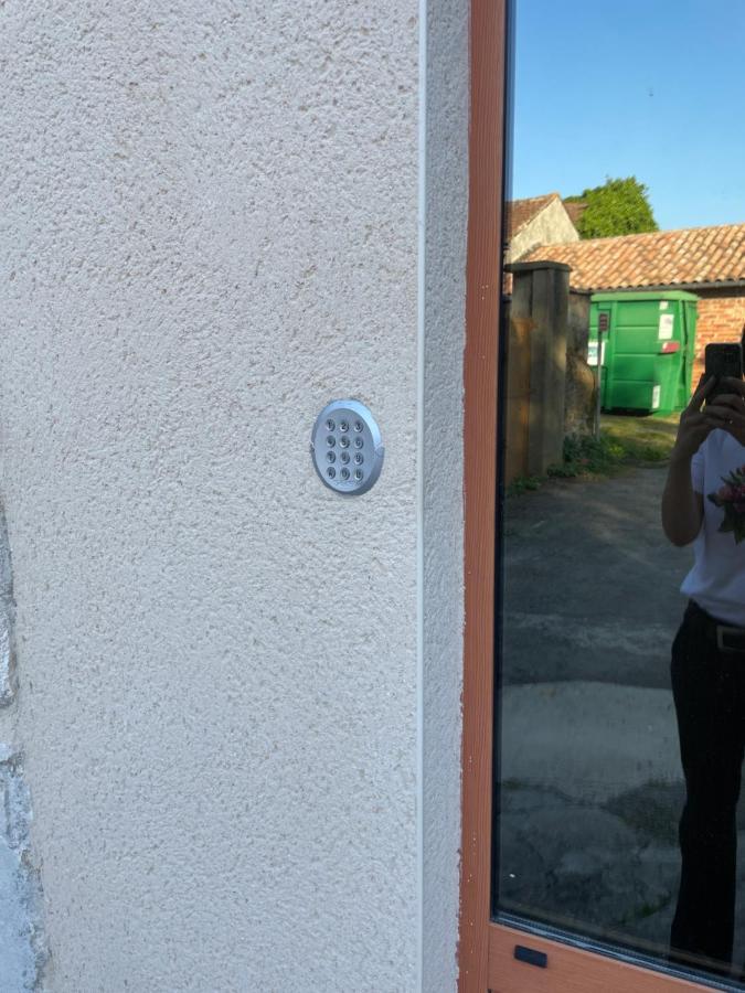 Chez La Fille De L Eclusier Apartment Castelnaudary Exterior photo
